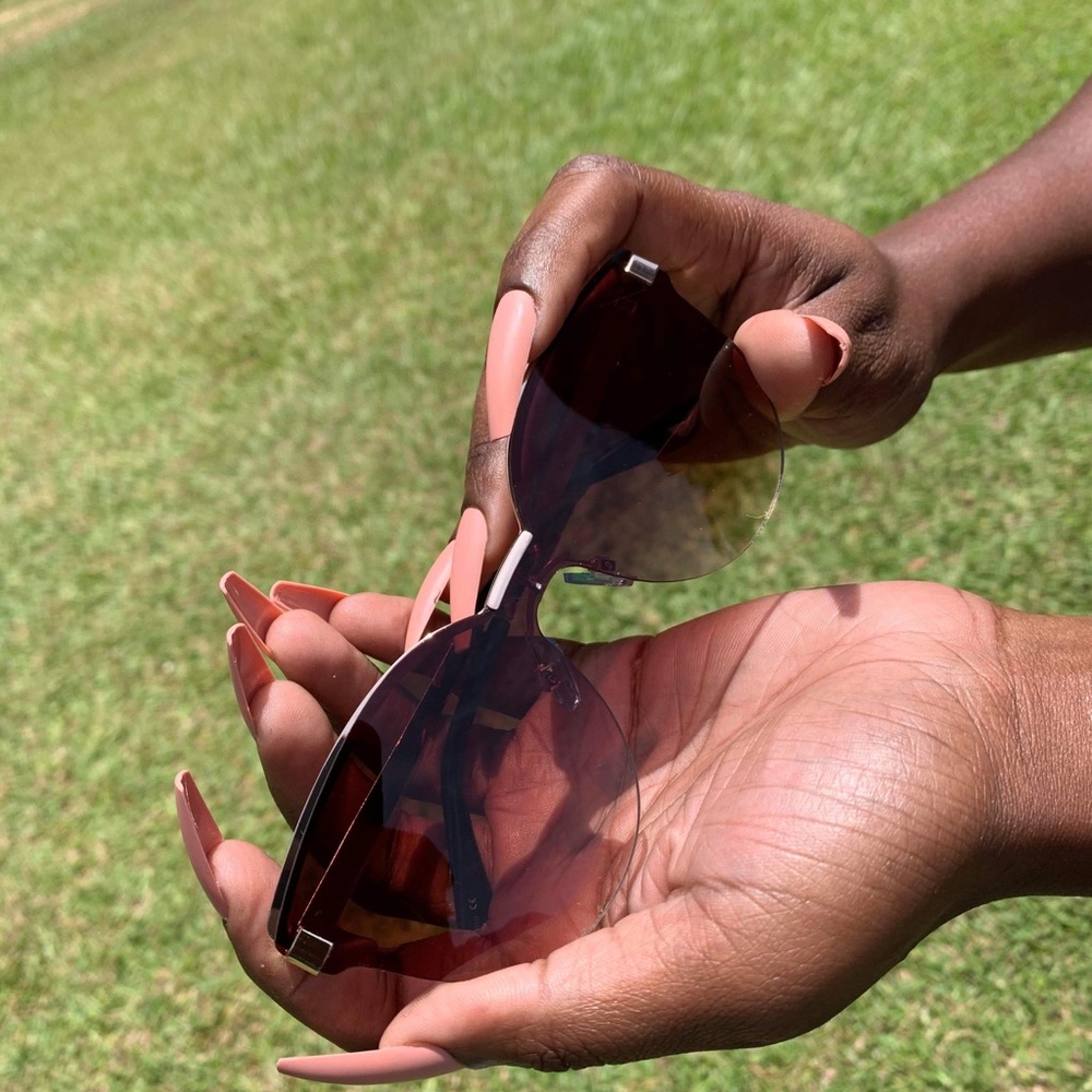 Sunglasses - Picture 3 of 7